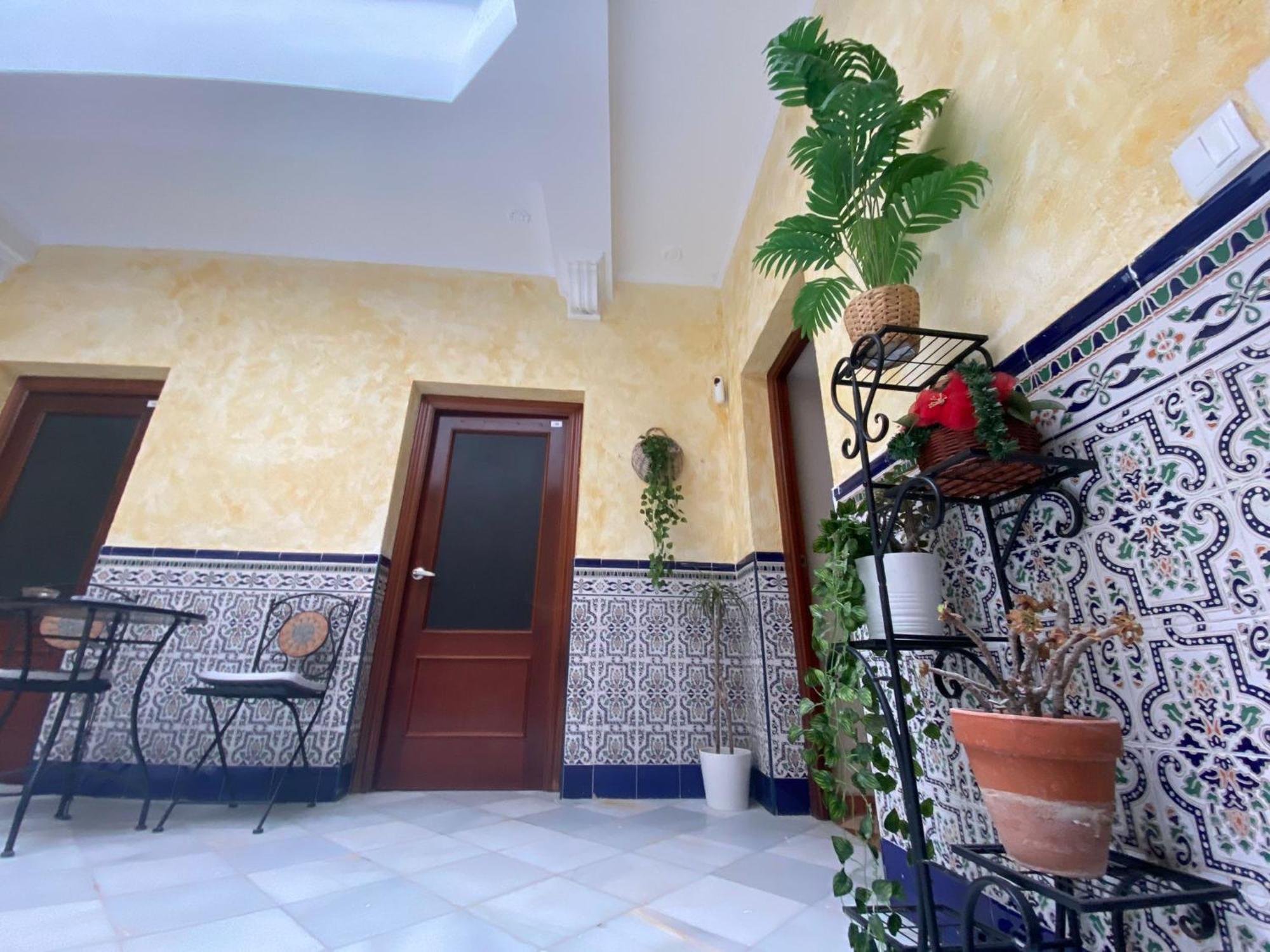 Apartamento Patio Andalusi Junto A La Vina Cádiz Exterior foto