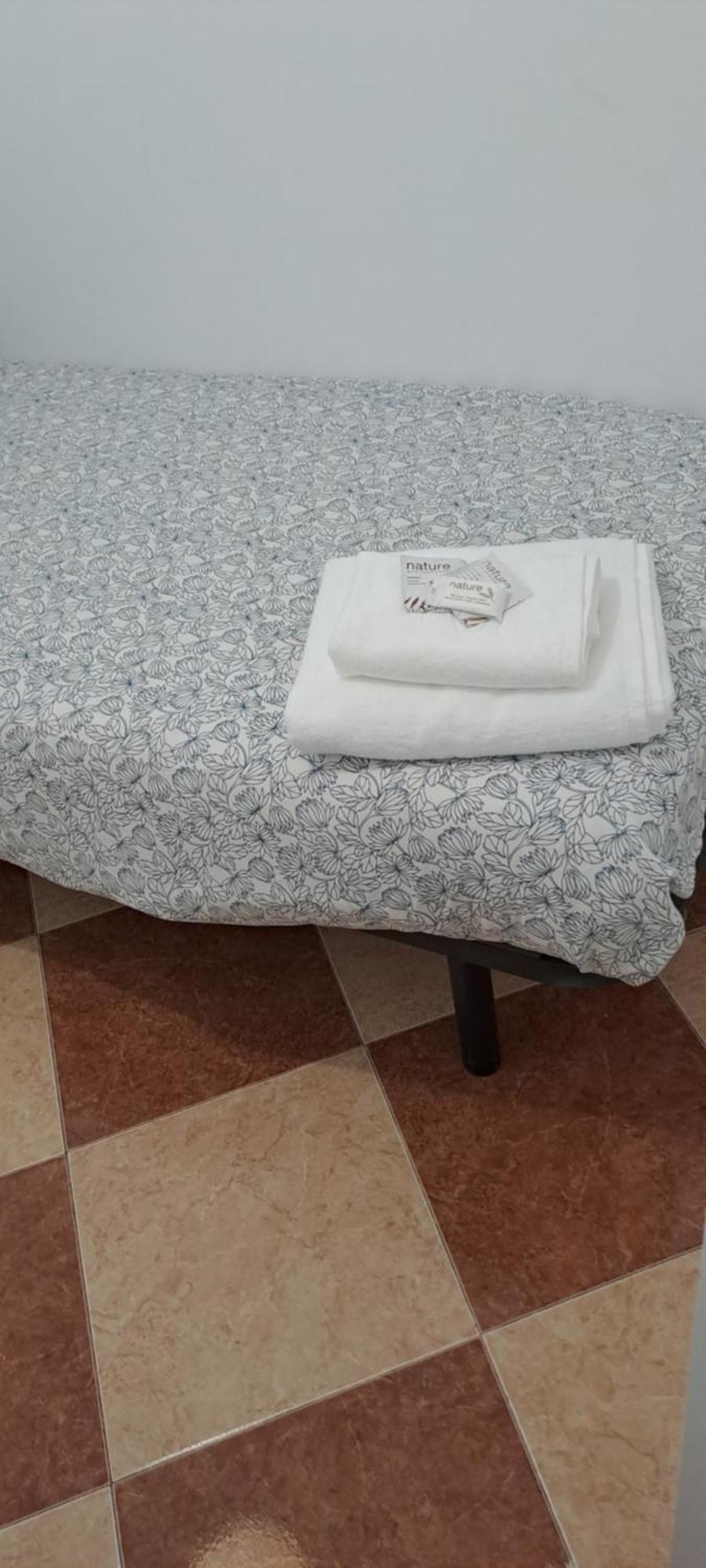 Apartamento Patio Andalusi Junto A La Vina Cádiz Exterior foto